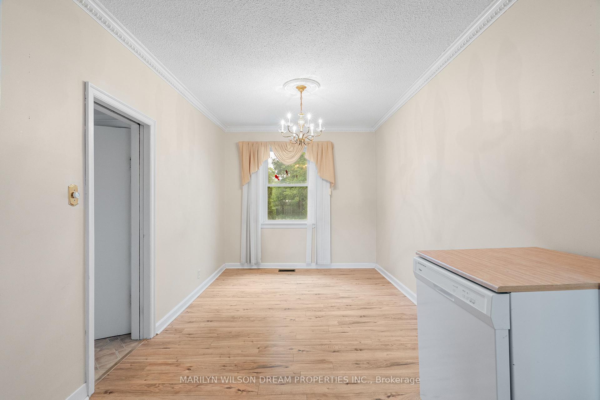 Photo 13 of 1252 Dorchester Avenue, Ottawa, Carlington — HOMEH