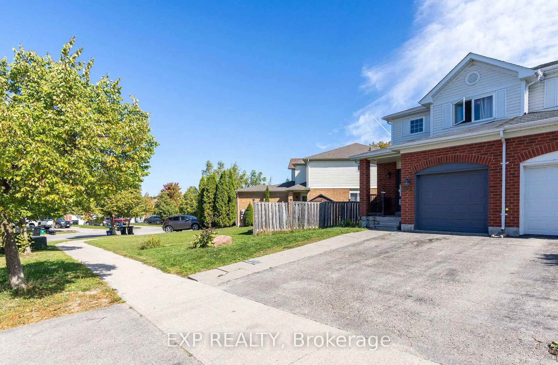 Photo 2 of 192 Pickett Crescent, Barrie, Painswick North — HOMEH
