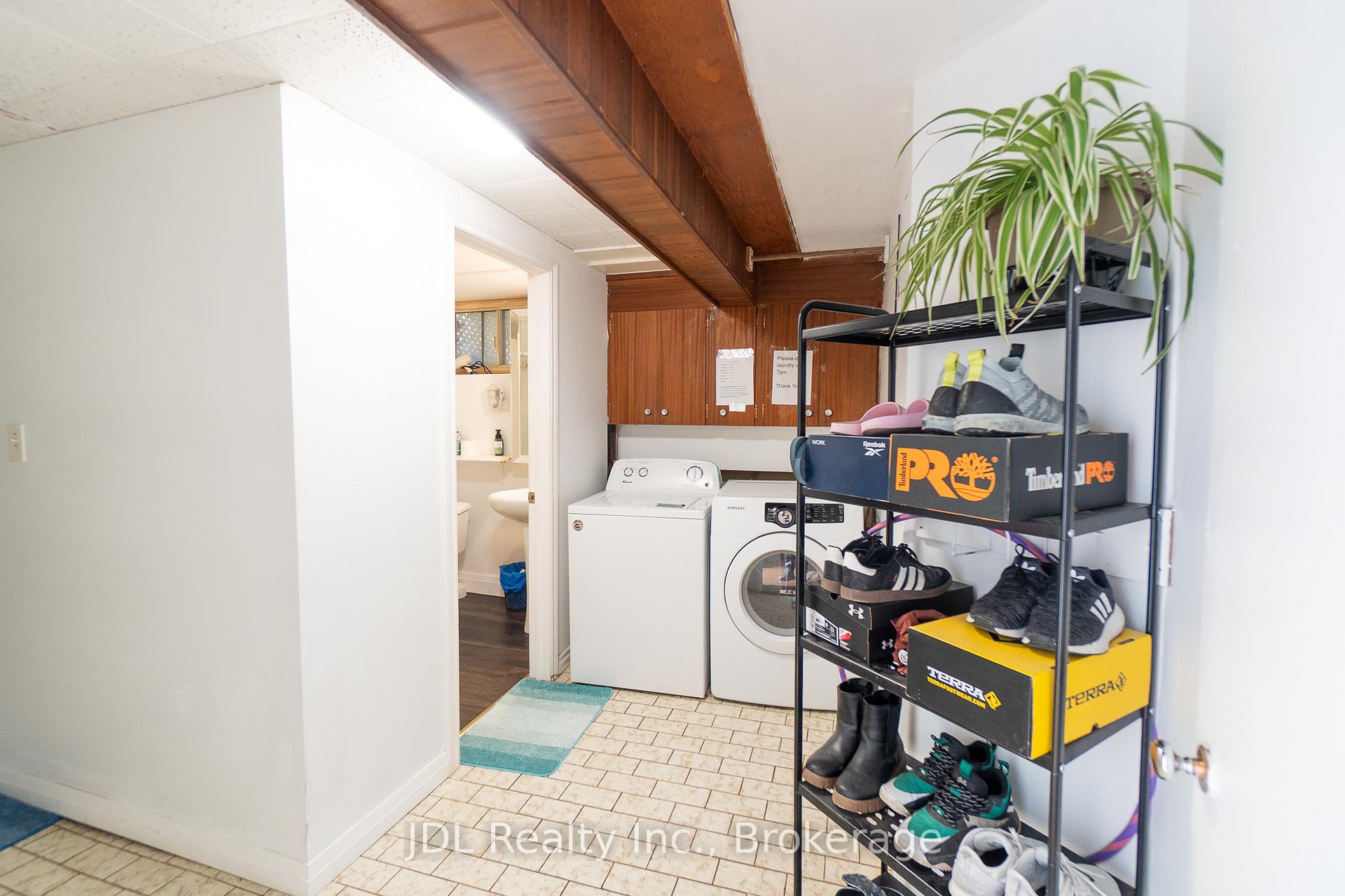 Photo 18 of 121 Delmar Drive, Hamilton, Buchanan — HOMEH