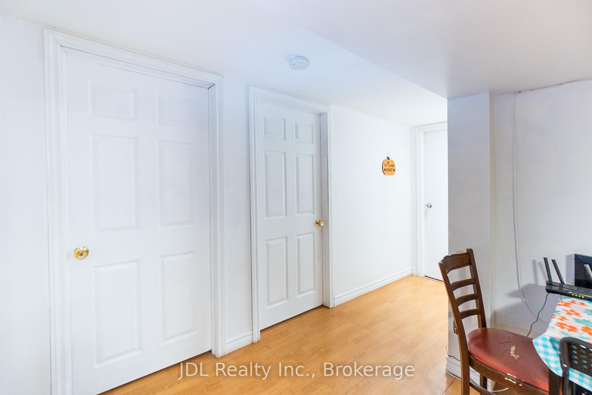 Photo 23 of 121 Delmar Drive, Hamilton, Buchanan — HOMEH