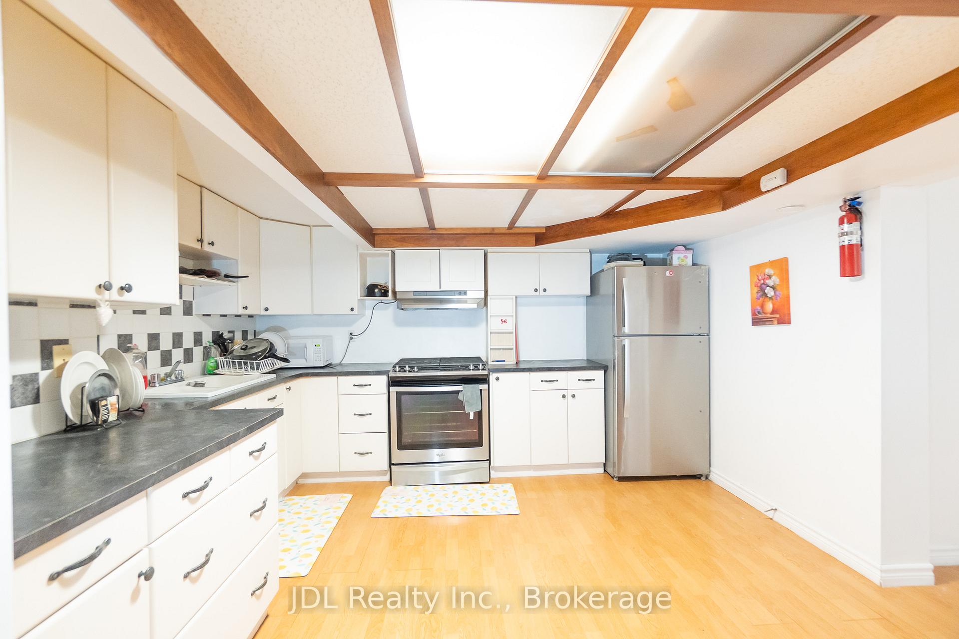 Photo 25 of 121 Delmar Drive, Hamilton, Buchanan — HOMEH