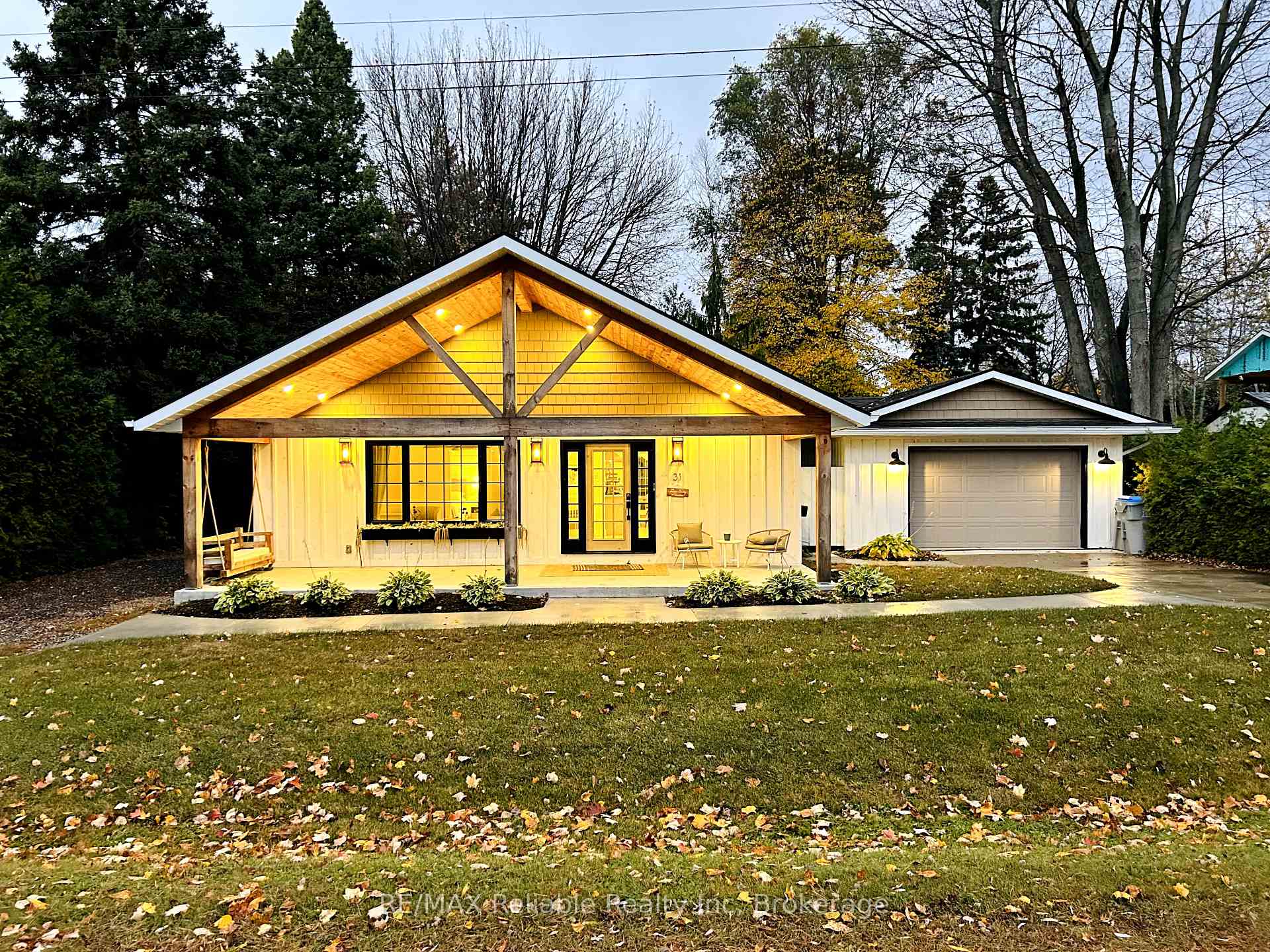 Photo 1 of 31 Glass Street, Bluewater, Bayfield — HOMEH