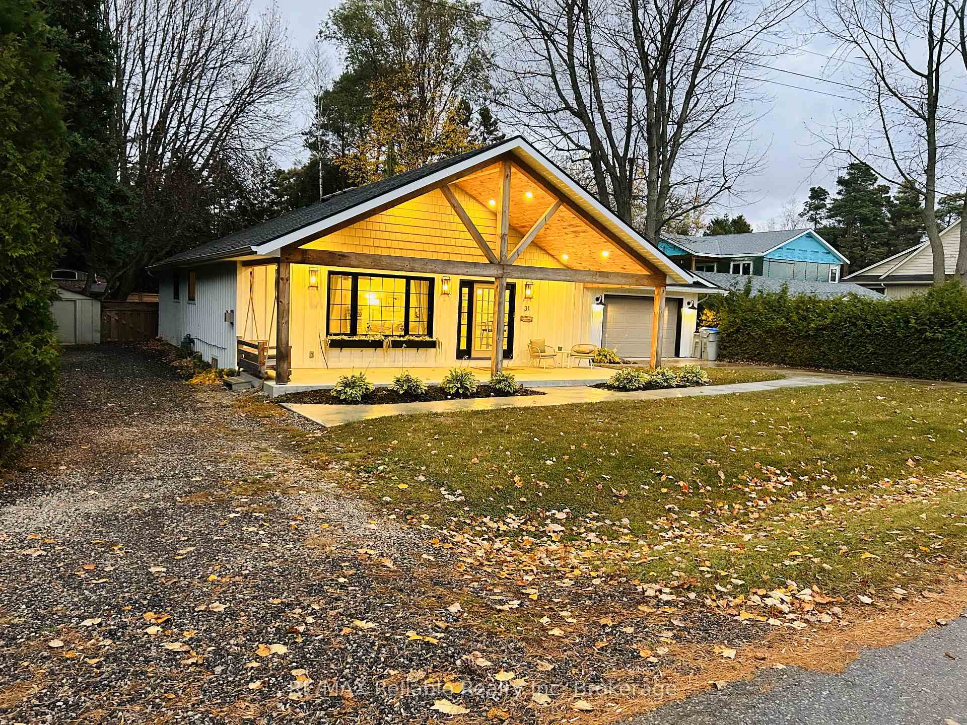 Photo 4 of 31 Glass Street, Bluewater, Bayfield — HOMEH