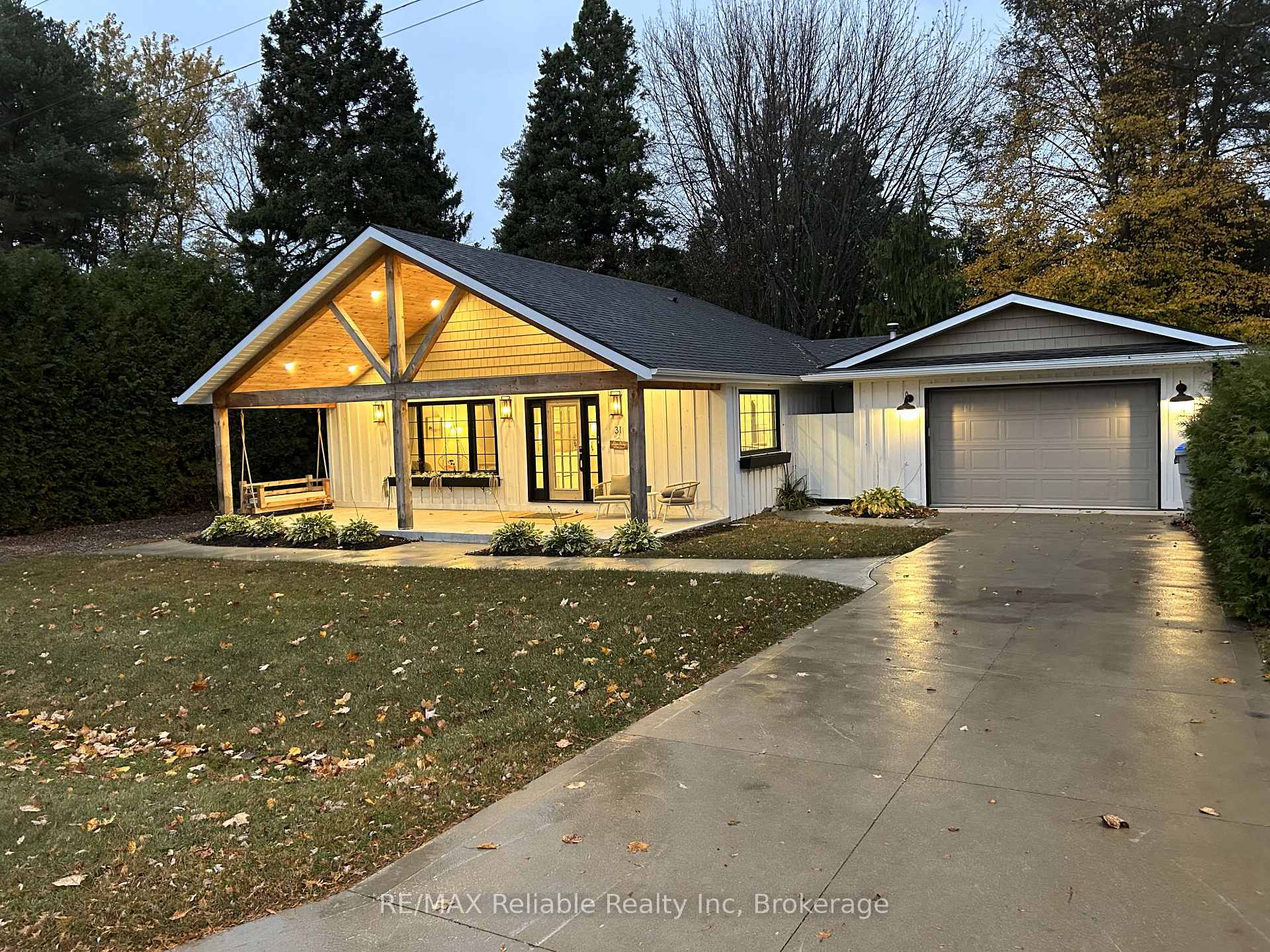 Photo 8 of 31 Glass Street, Bluewater, Bayfield — HOMEH