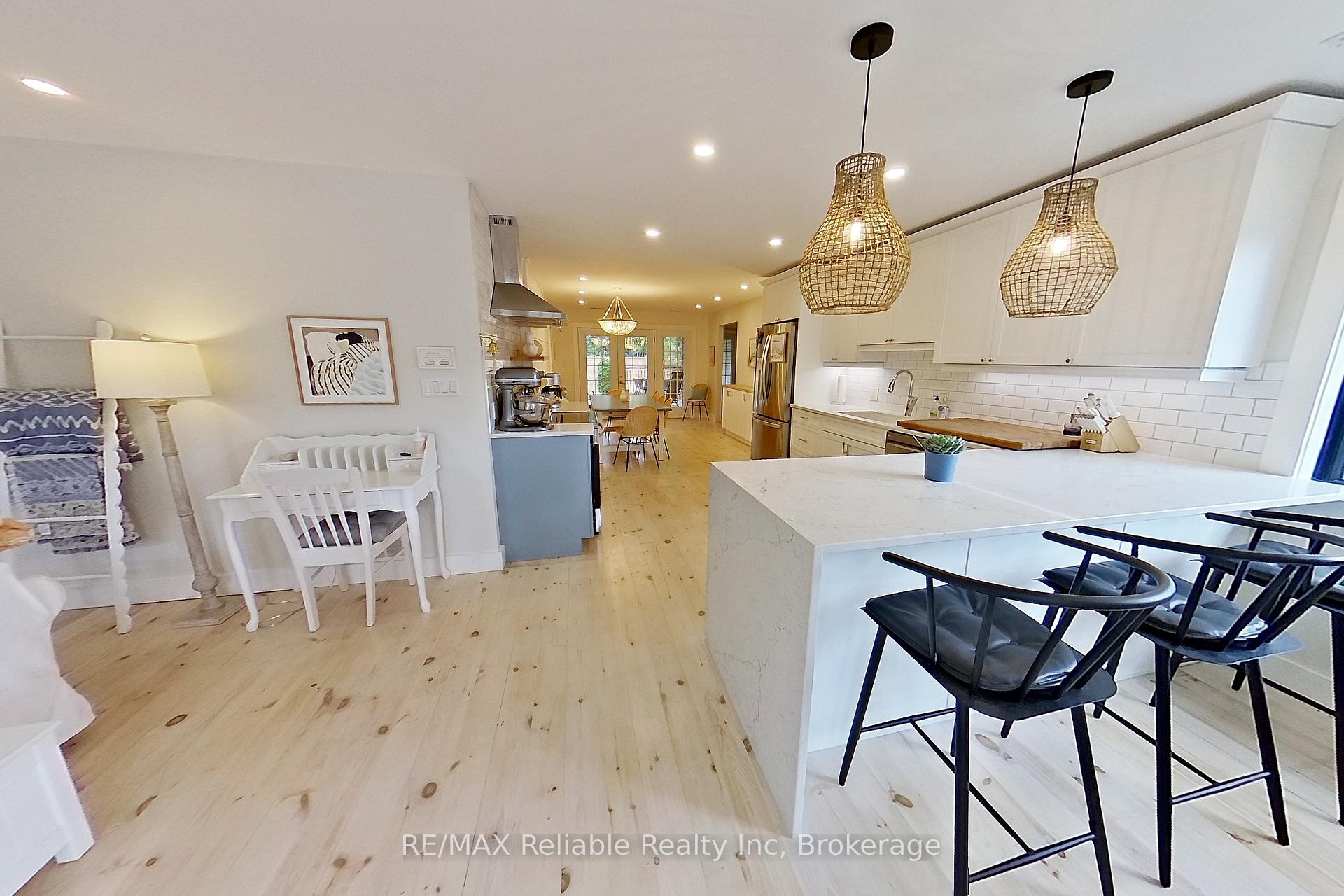 Photo 6 of 31 Glass Street, Bluewater, Bayfield — HOMEH