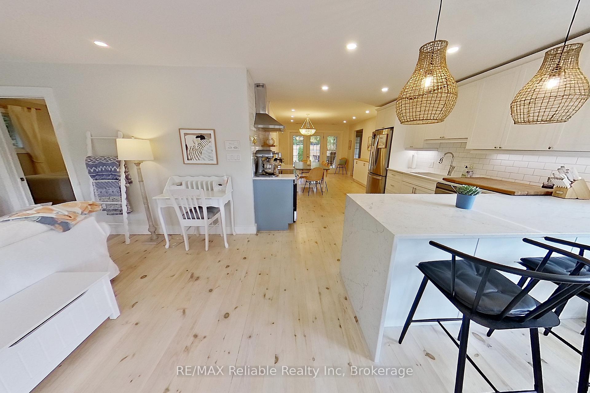 Photo 12 of 31 Glass Street, Bluewater, Bayfield — HOMEH