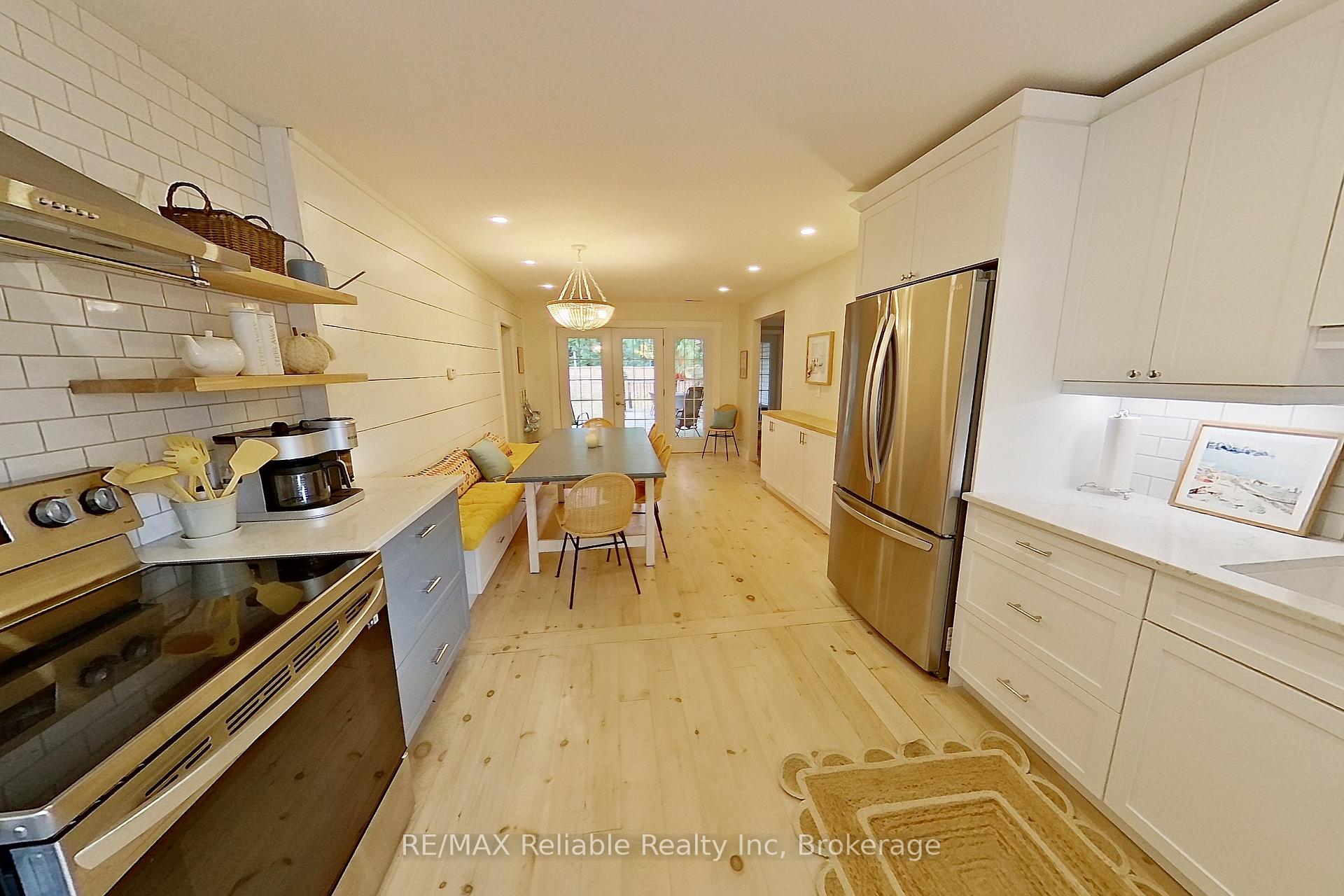 Photo 15 of 31 Glass Street, Bluewater, Bayfield — HOMEH