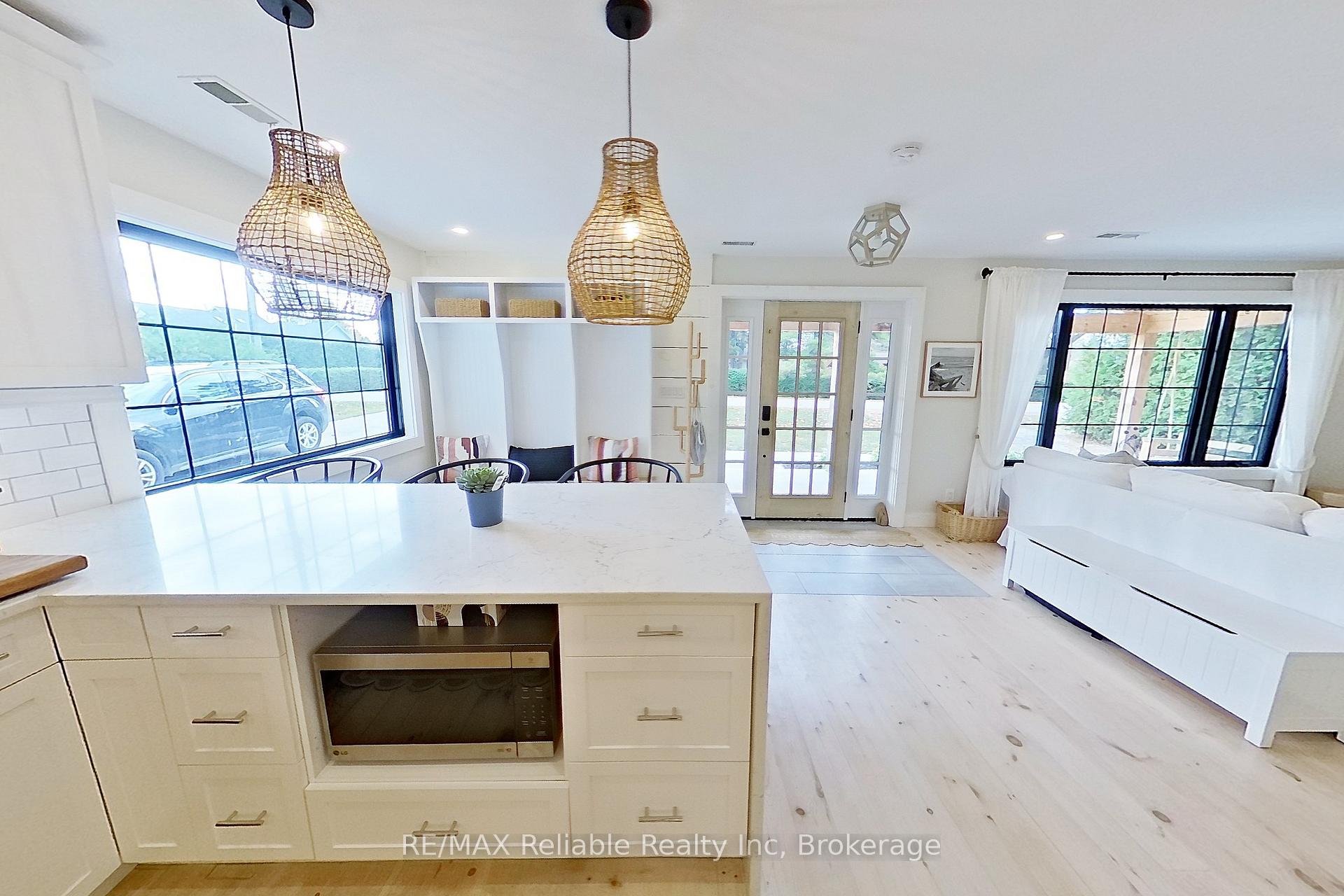 Photo 19 of 31 Glass Street, Bluewater, Bayfield — HOMEH