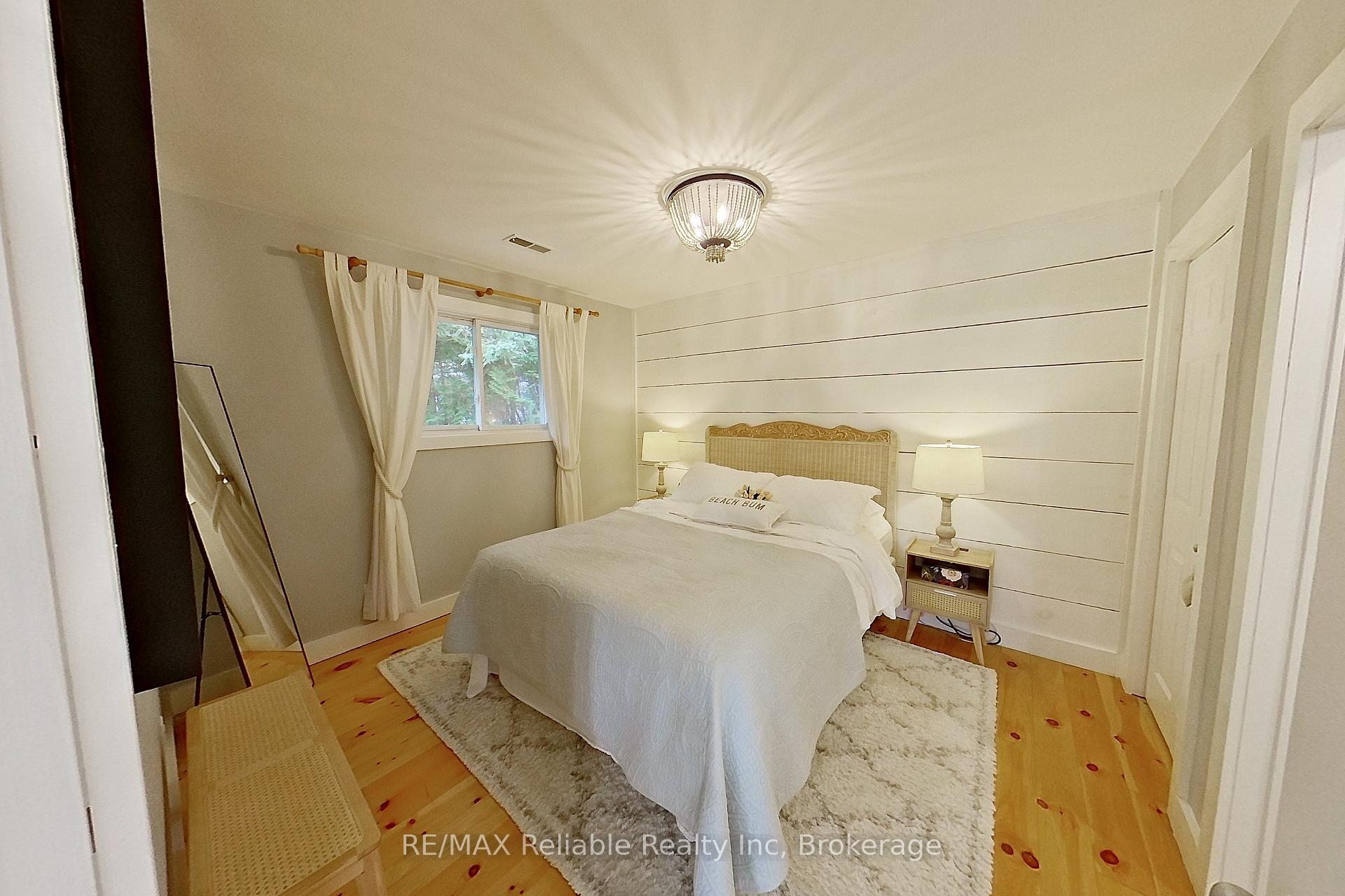 Photo 22 of 31 Glass Street, Bluewater, Bayfield — HOMEH