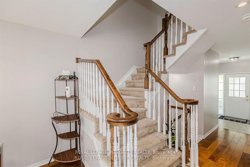Photo 5 of 336 Quetico Private, Ottawa, Barrhaven - Stonebridge — HOMEH