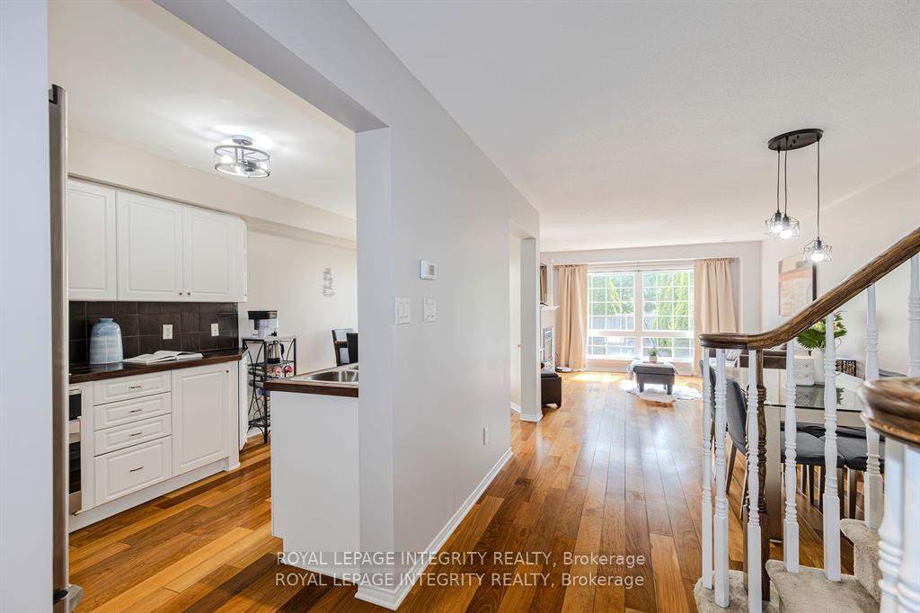 Photo 4 of 336 Quetico Private, Ottawa, Barrhaven - Stonebridge — HOMEH