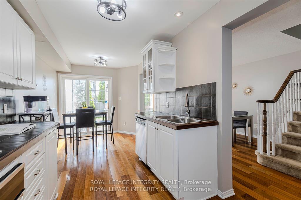 Photo 10 of 336 Quetico Private, Ottawa, Barrhaven - Stonebridge — HOMEH