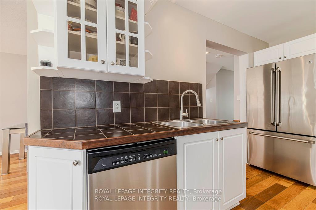 Photo 9 of 336 Quetico Private, Ottawa, Barrhaven - Stonebridge — HOMEH