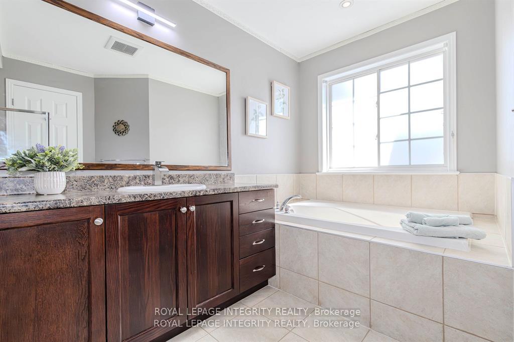 Photo 31 of 336 Quetico Private, Ottawa, Barrhaven - Stonebridge — HOMEH