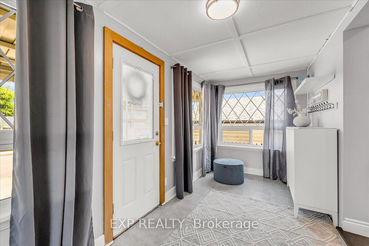 Photo 5 of 738 Knox Avenue, Hamilton, Parkview — HOMEH