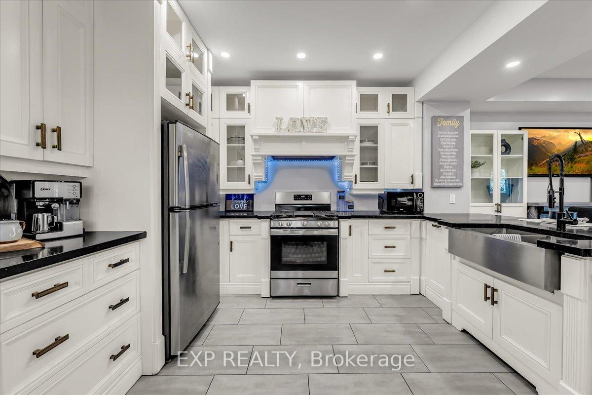 Photo 14 of 738 Knox Avenue, Hamilton, Parkview — HOMEH