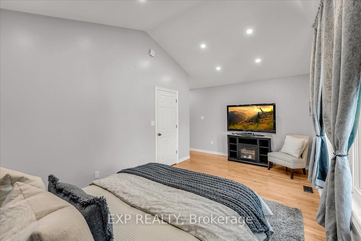 Photo 25 of 738 Knox Avenue, Hamilton, Parkview — HOMEH