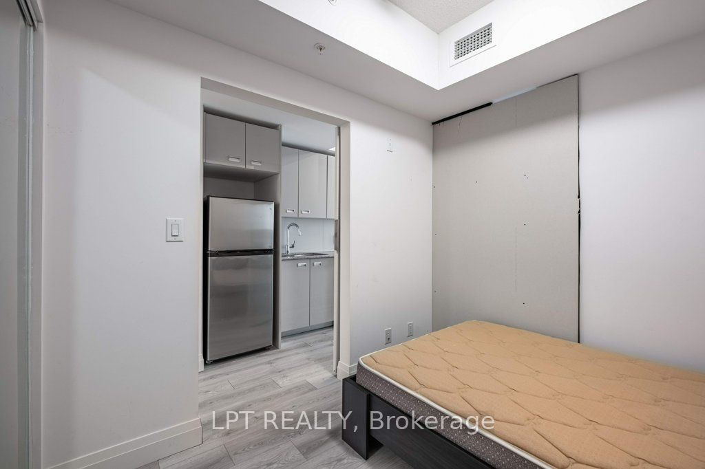 Photo 36 of Unit 920, 652 Princess Street, Kingston, Central City East — HOMEH