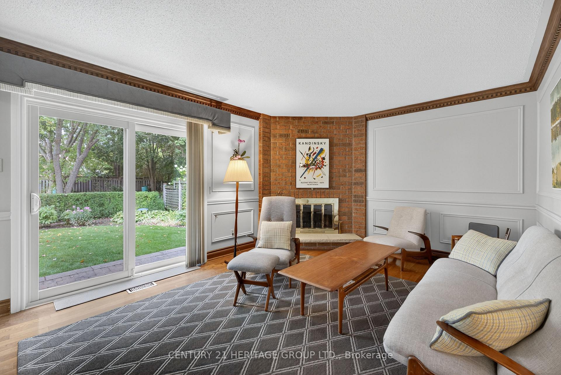 Photo 9 of 41 Murdock Avenue, Aurora, Aurora Heights — HOMEH