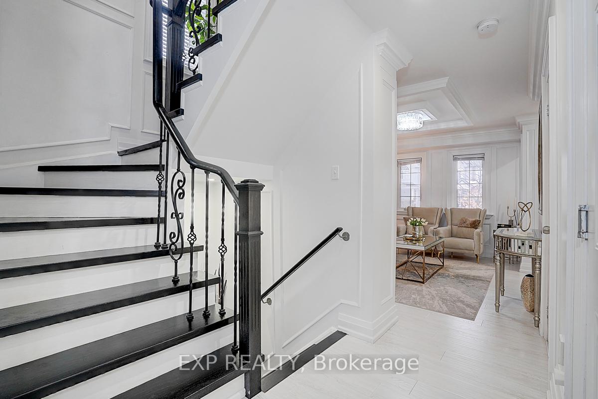 Photo 6 of 14 Carey Lane, Clarington, Bowmanville — HOMEH
