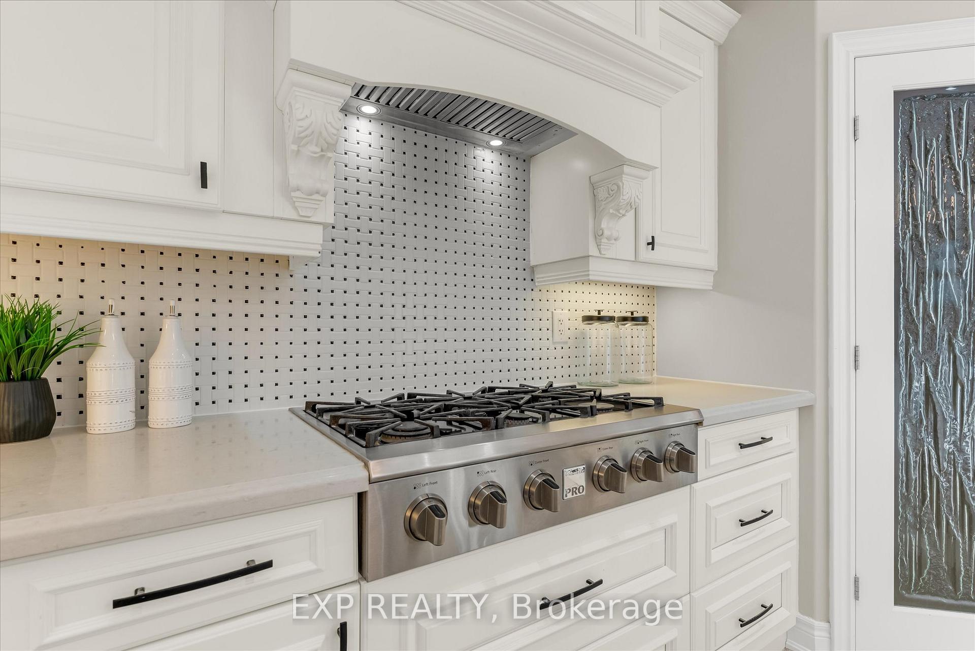 Photo 14 of 514 Fifty Road, Hamilton, Winona Park — HOMEH