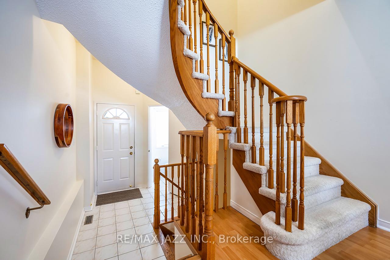 Photo 18 of 14 Trewin Lane, Clarington, Bowmanville — HOMEH