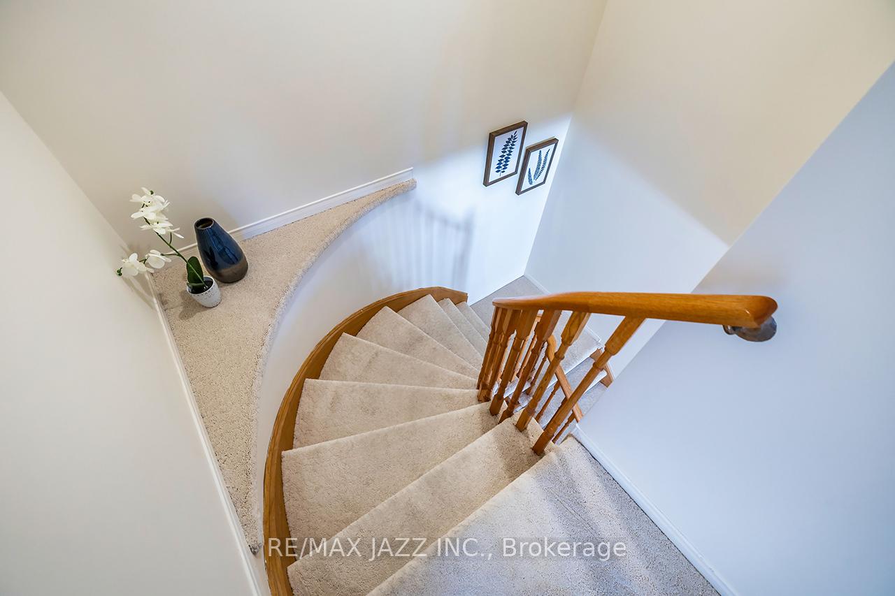 Photo 20 of 14 Trewin Lane, Clarington, Bowmanville — HOMEH