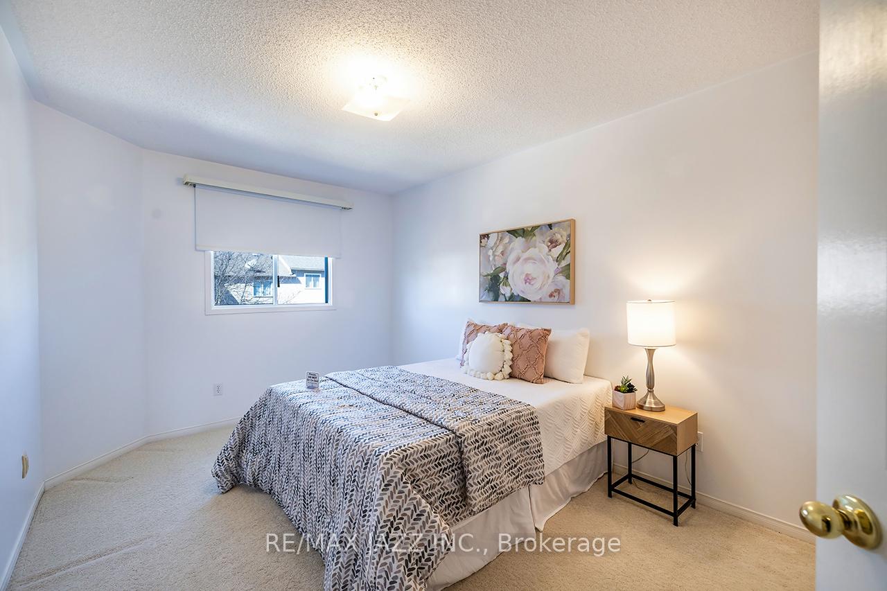 Photo 26 of 14 Trewin Lane, Clarington, Bowmanville — HOMEH
