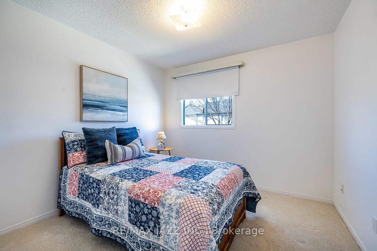 Photo 28 of 14 Trewin Lane, Clarington, Bowmanville — HOMEH