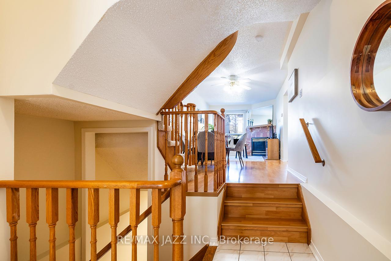 Photo 31 of 14 Trewin Lane, Clarington, Bowmanville — HOMEH