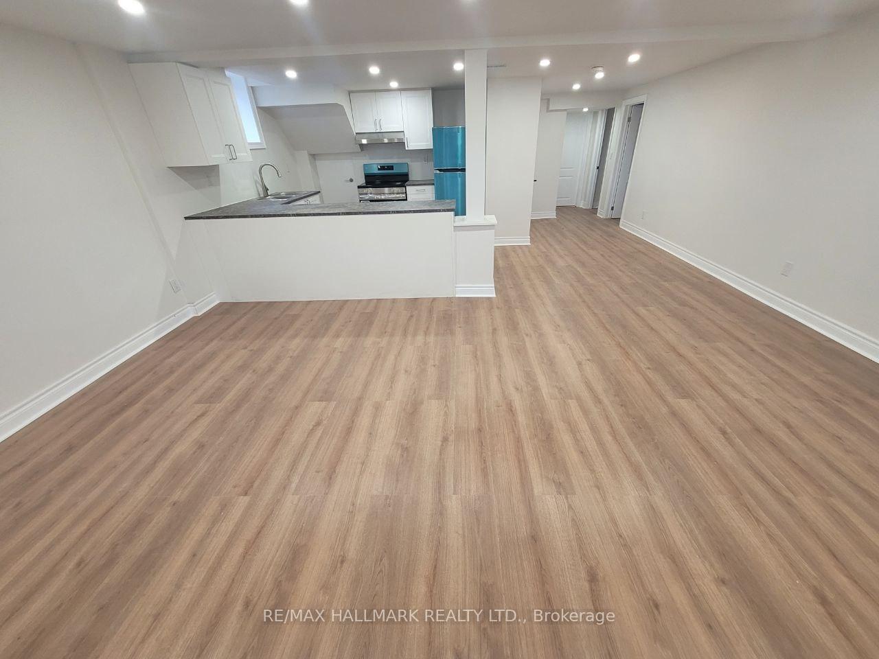 Photo 5 of Unit Lower, 51B Aurora Heights Drive, Aurora, Aurora Heights — HOMEH