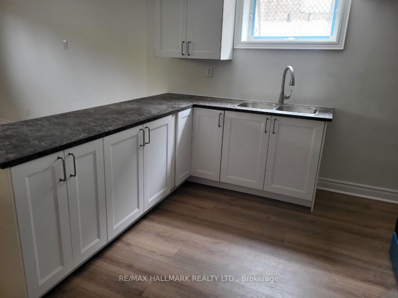 Photo 11 of Unit Lower, 51B Aurora Heights Drive, Aurora, Aurora Heights — HOMEH