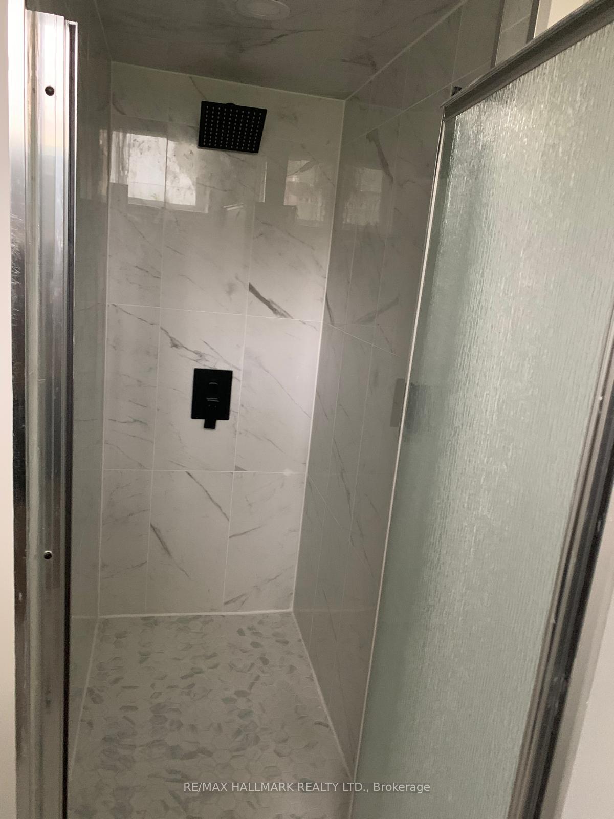 Photo 15 of Unit Lower, 51B Aurora Heights Drive, Aurora, Aurora Heights — HOMEH