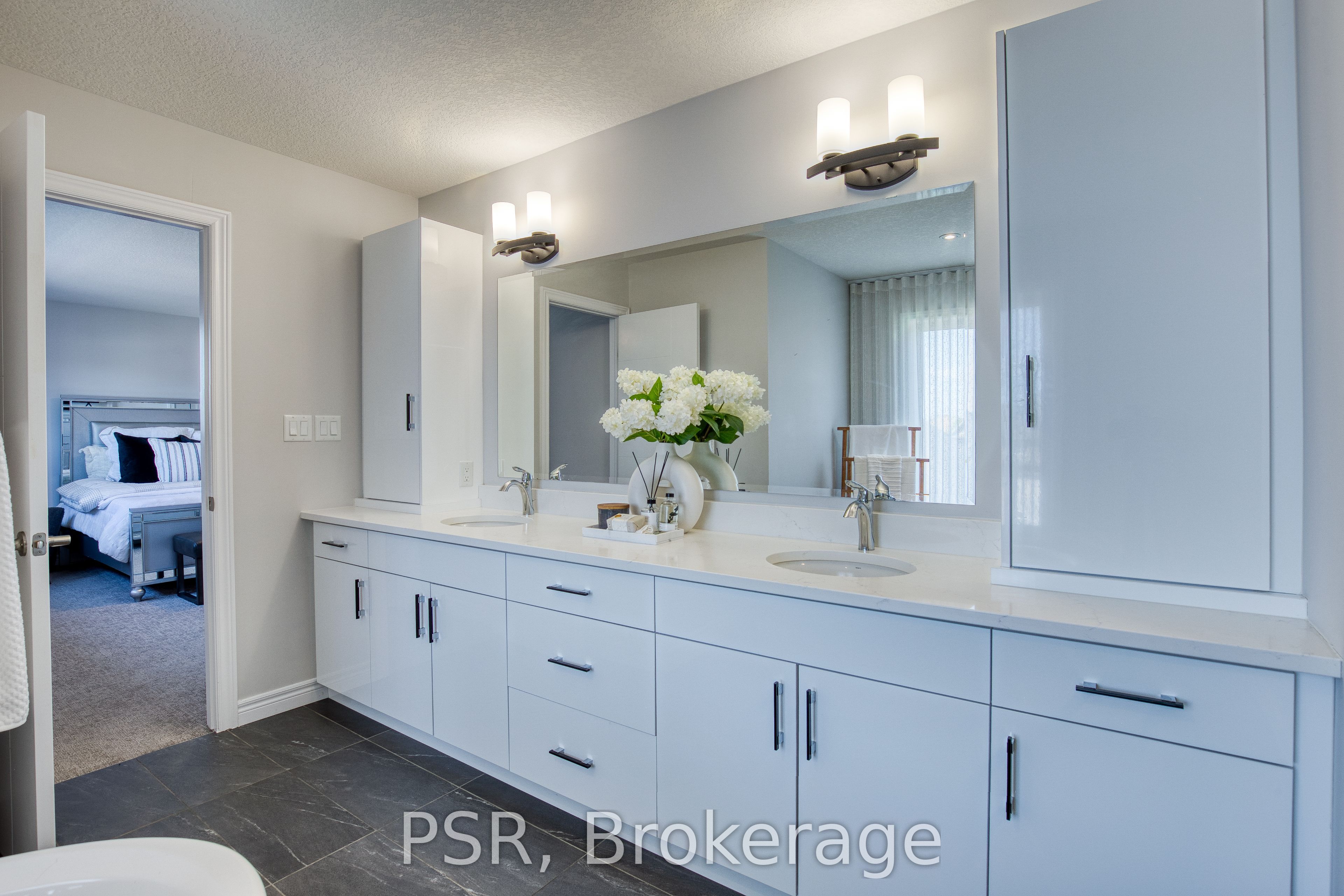 Photo 82 of 80 Arlington Parkway, Brant, Paris — HOMEH
