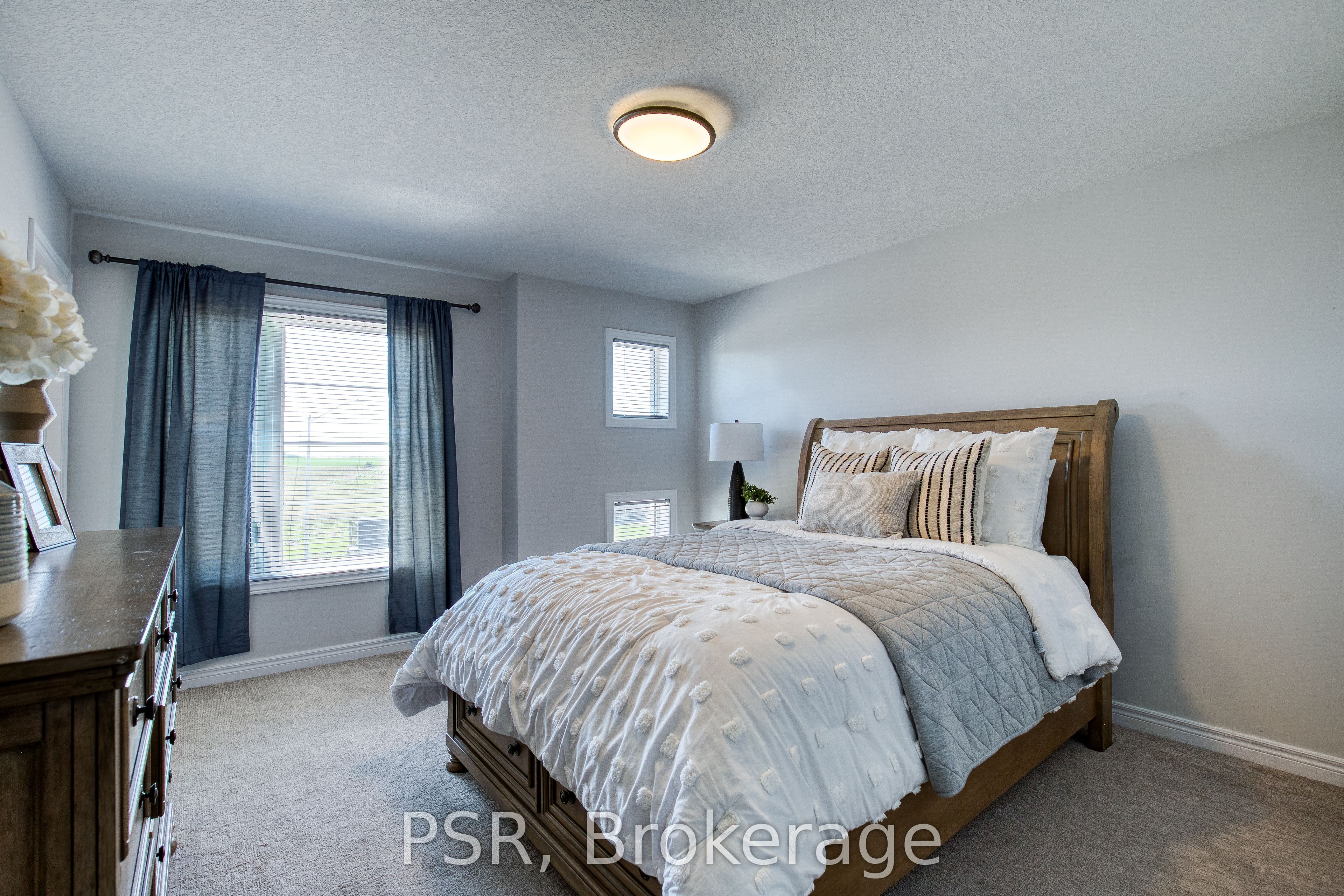 Photo 83 of 80 Arlington Parkway, Brant, Paris — HOMEH