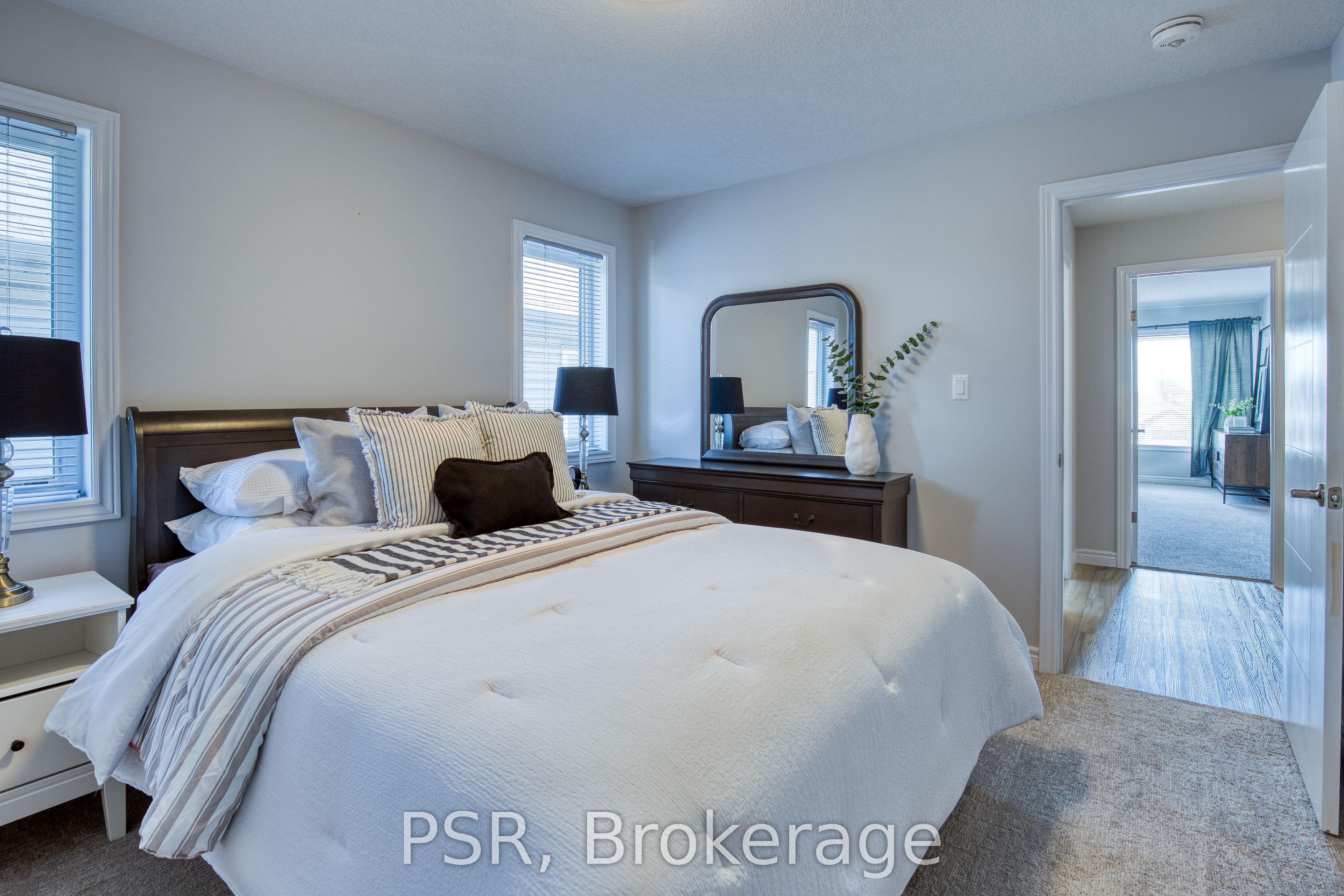 Photo 92 of 80 Arlington Parkway, Brant, Paris — HOMEH