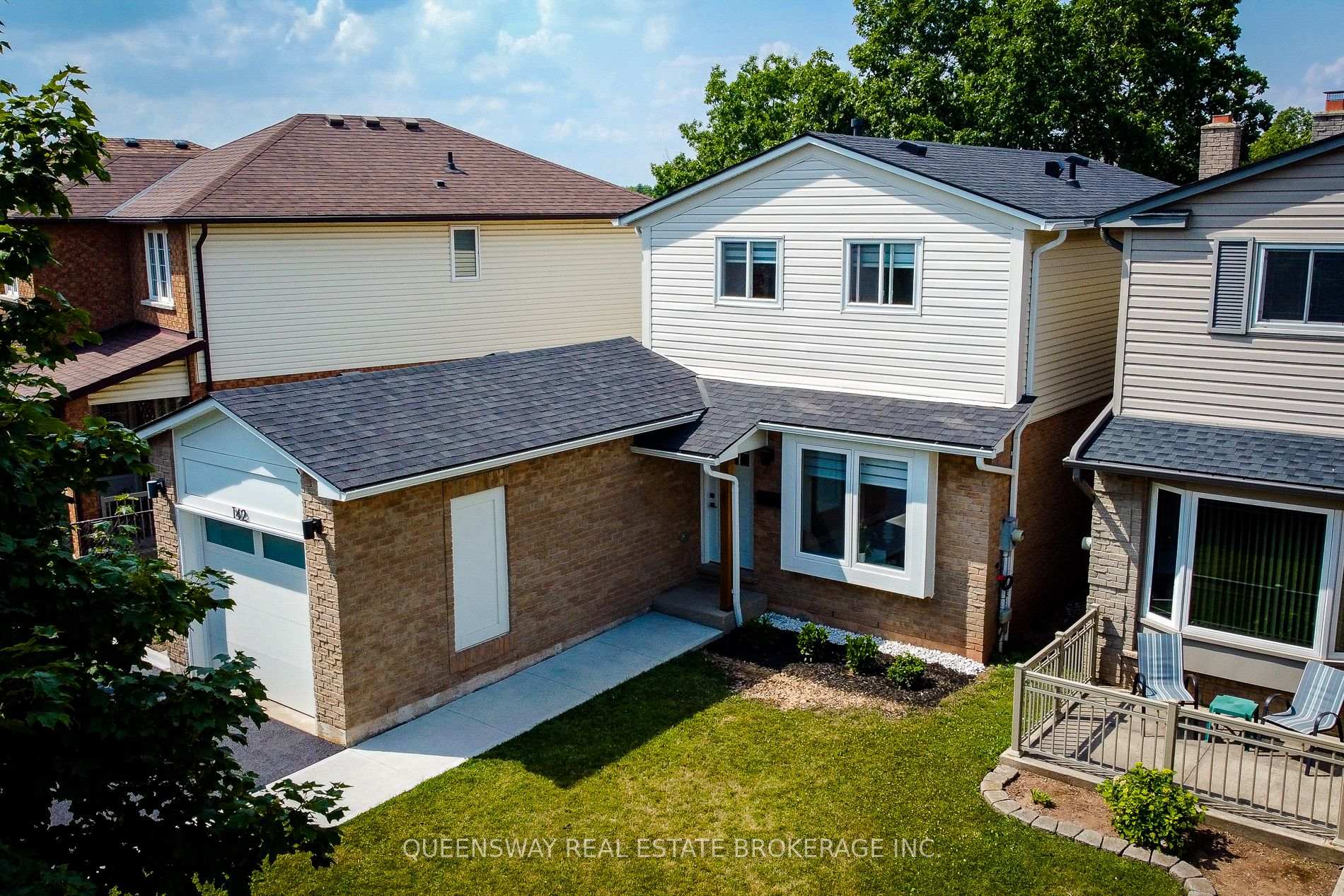 Photo 4 of 142 Macintosh Drive, Hamilton, Stoney Creek — HOMEH
