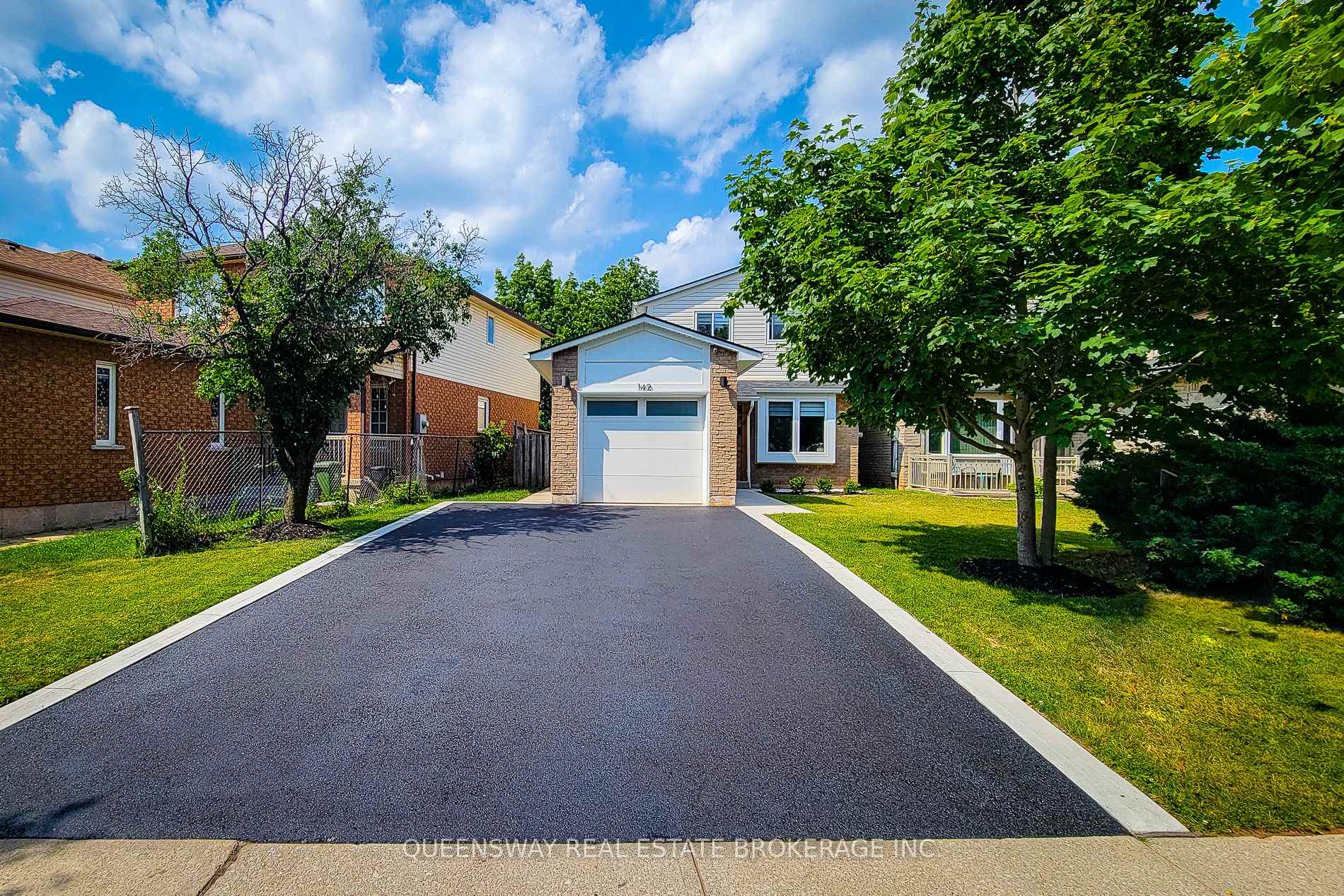 Photo 6 of 142 Macintosh Drive, Hamilton, Stoney Creek — HOMEH