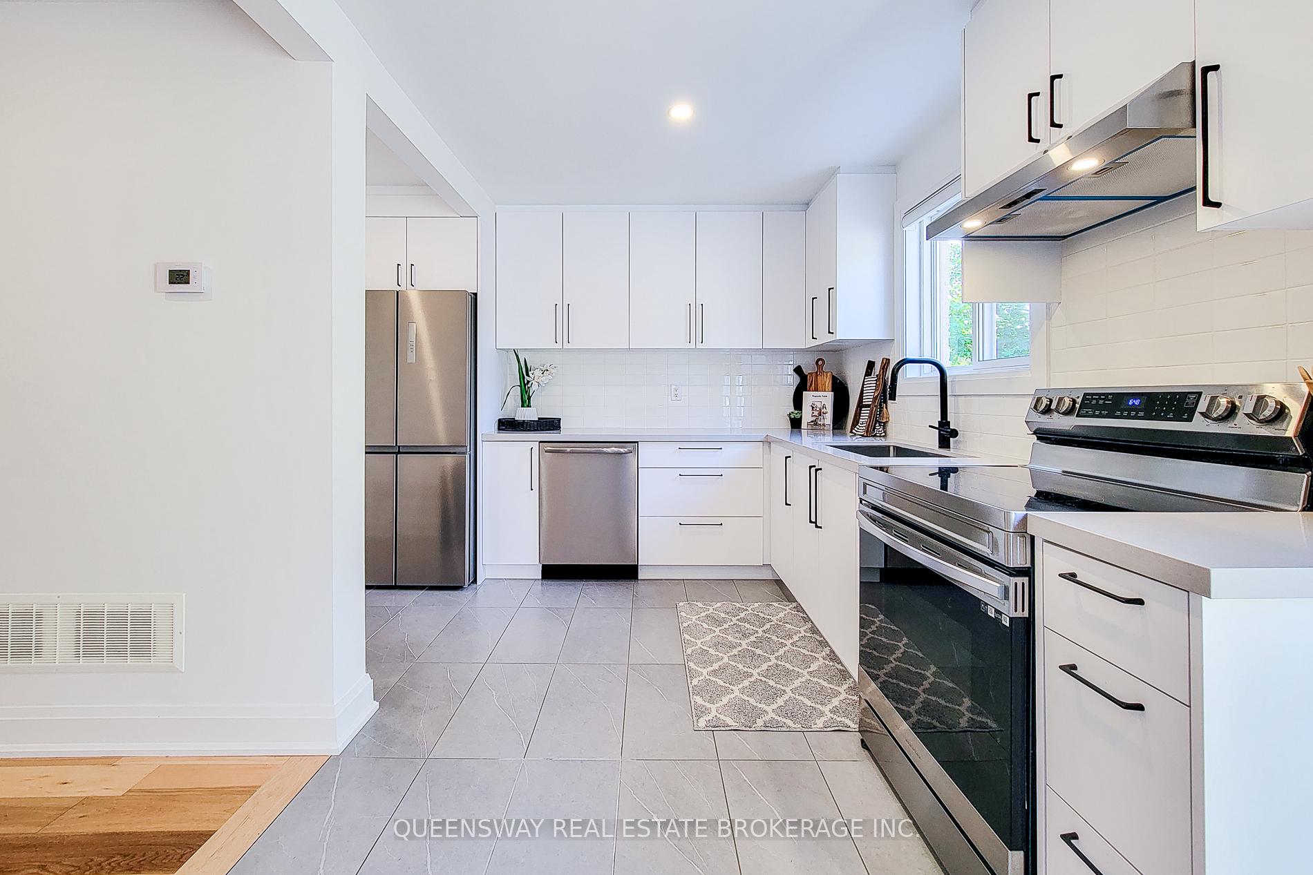 Photo 22 of 142 Macintosh Drive, Hamilton, Stoney Creek — HOMEH