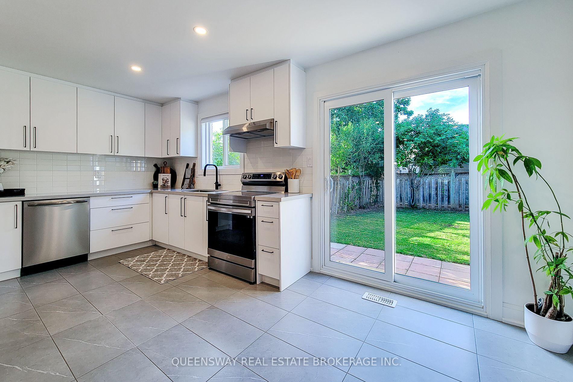 Photo 25 of 142 Macintosh Drive, Hamilton, Stoney Creek — HOMEH