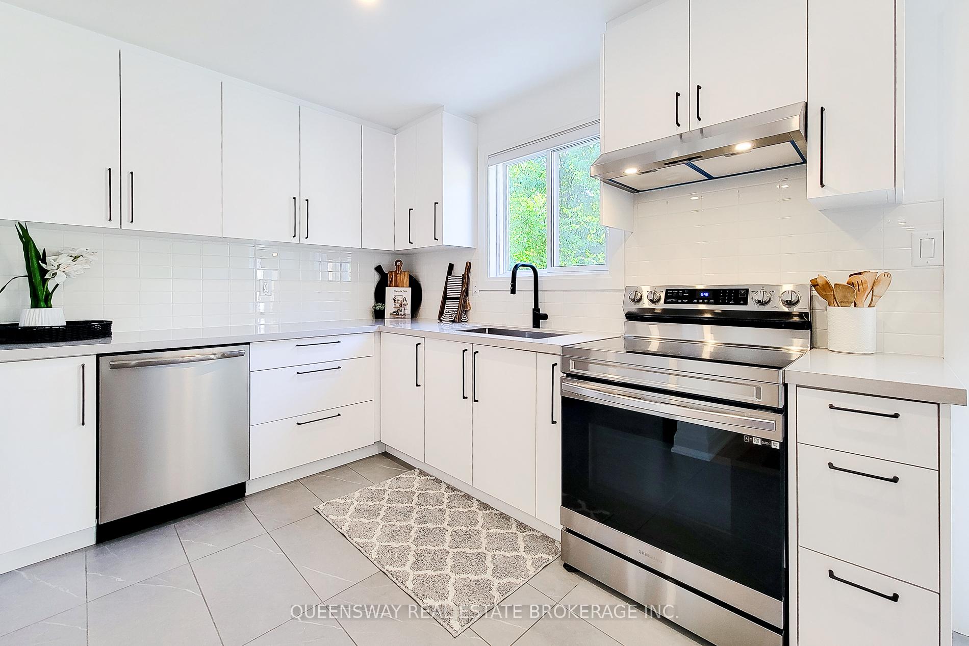 Photo 26 of 142 Macintosh Drive, Hamilton, Stoney Creek — HOMEH