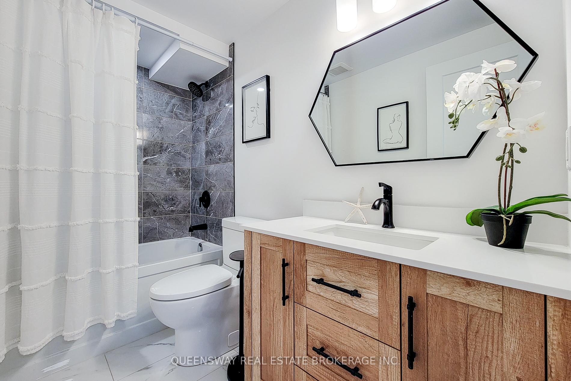 Photo 36 of 142 Macintosh Drive, Hamilton, Stoney Creek — HOMEH