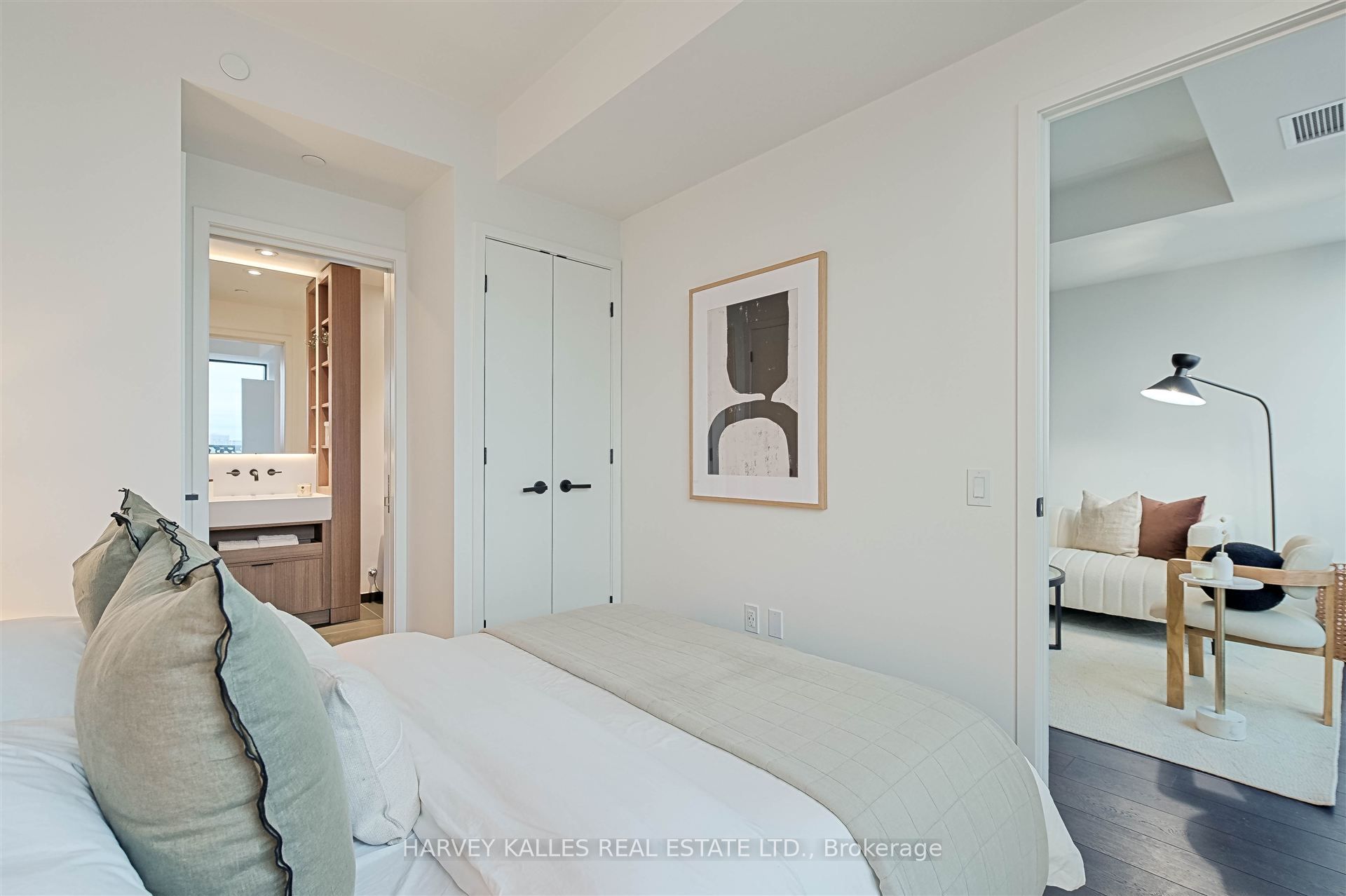 Photo 61 of Unit 4304, 55 Charles Street E, Toronto, Church-Yonge Corridor — HOMEH