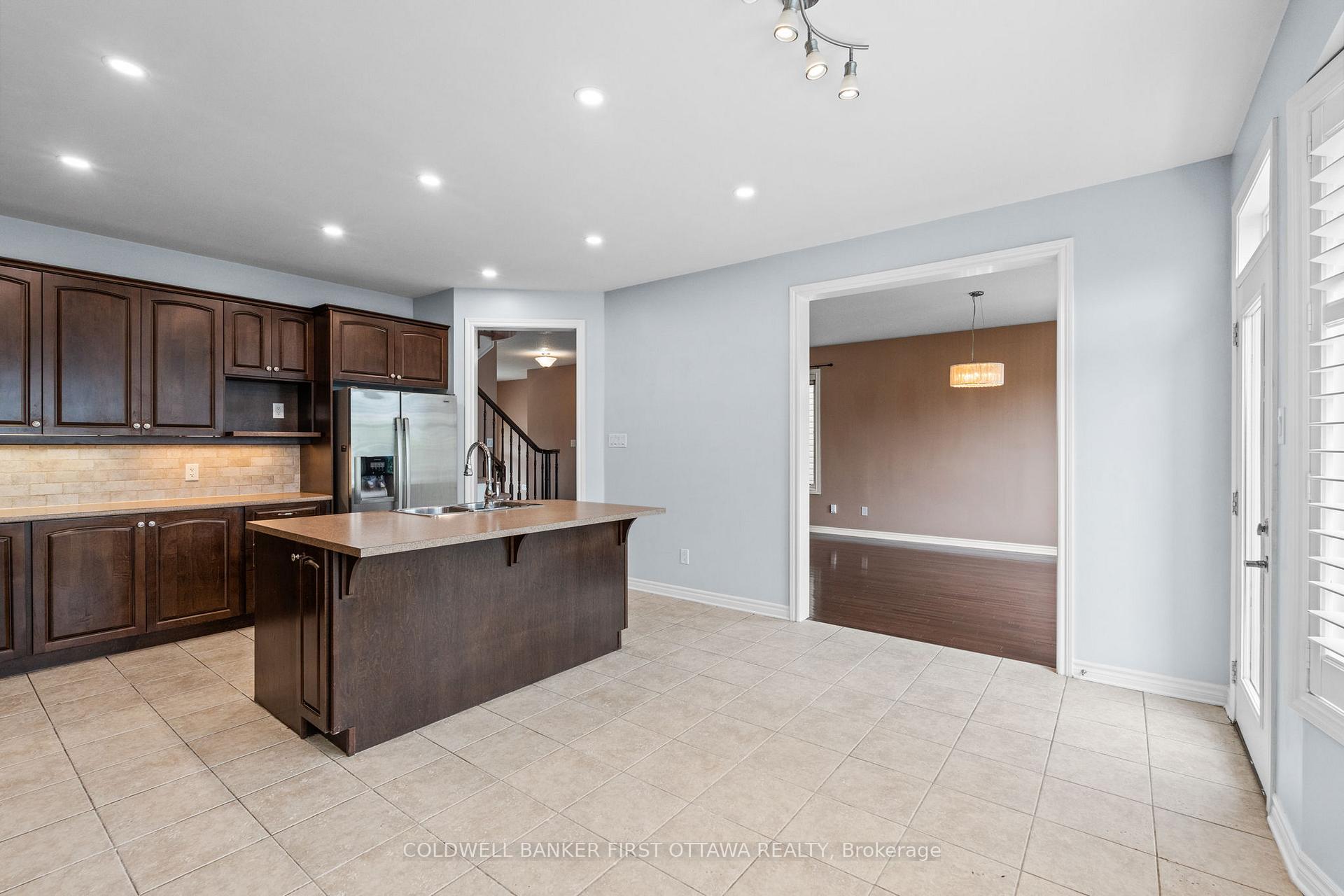 Photo 13 of 3512 Cambrian Road, Ottawa, Barrhaven - Half Moon Bay — HOMEH
