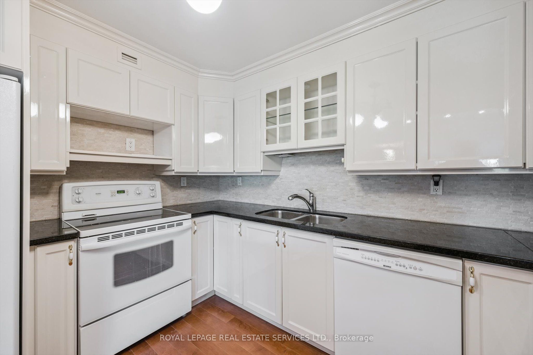 Photo 95 of Unit 613, 1400 Dixie Road, Mississauga, Lakeview — HOMEH