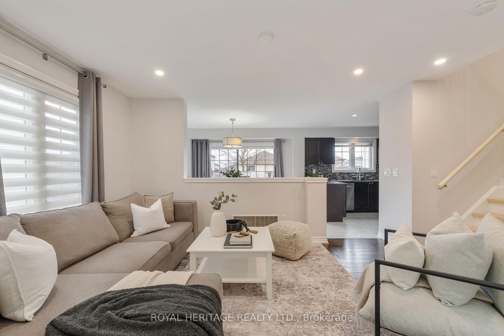 Photo 3 of 127 Honeyman Drive, Clarington, Bowmanville — HOMEH