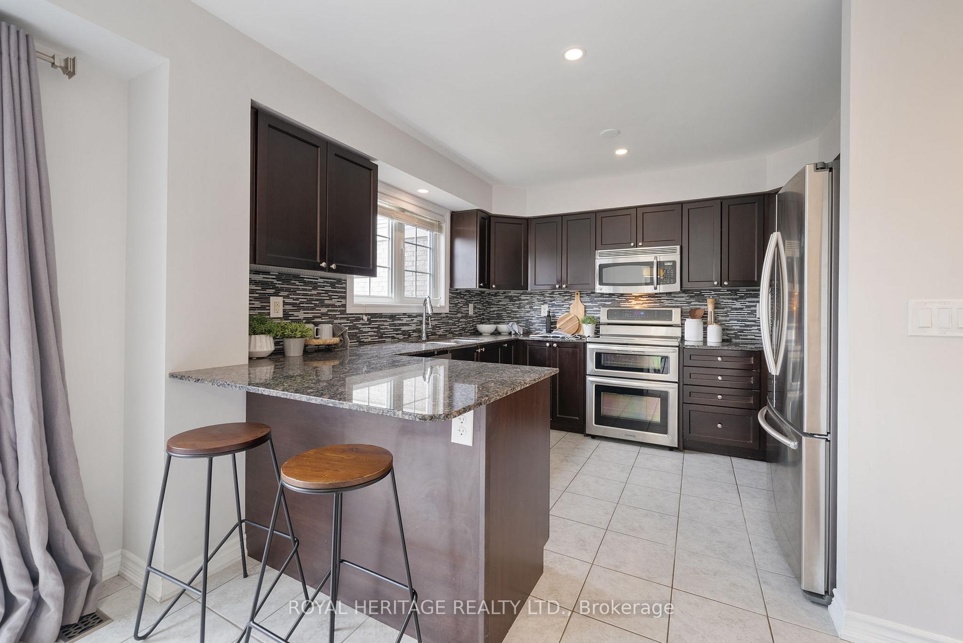 Photo 8 of 127 Honeyman Drive, Clarington, Bowmanville — HOMEH