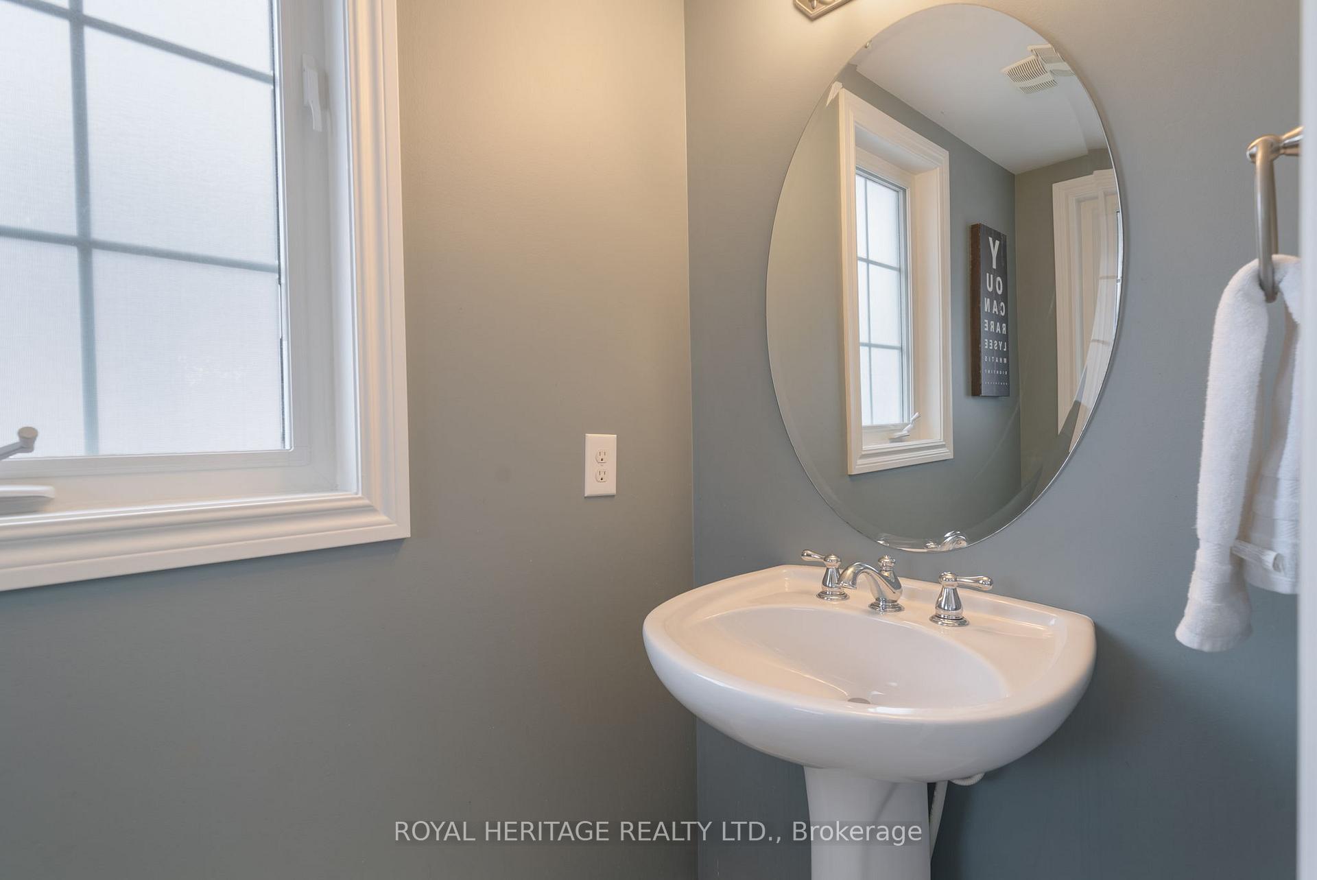 Photo 11 of 127 Honeyman Drive, Clarington, Bowmanville — HOMEH