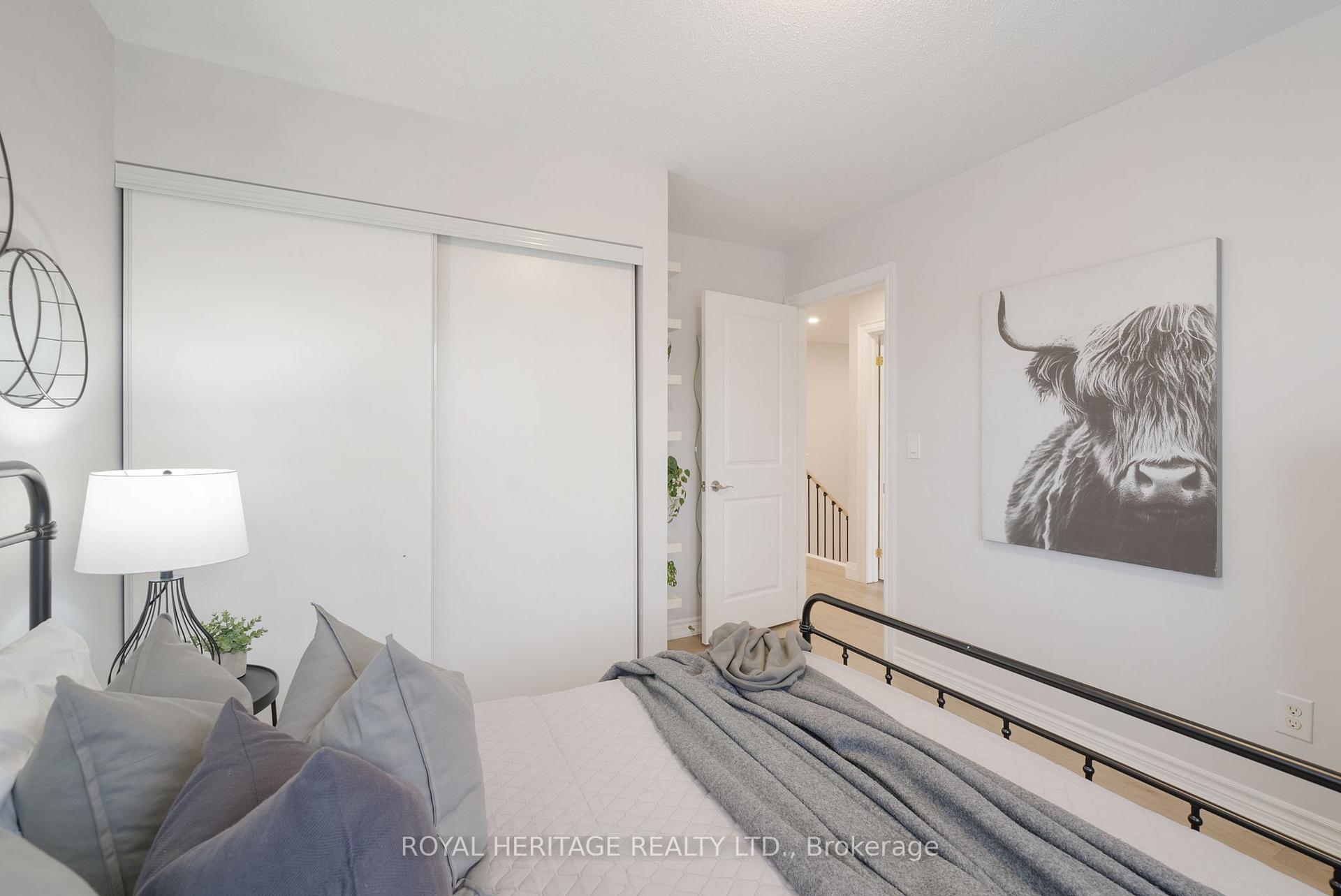Photo 18 of 127 Honeyman Drive, Clarington, Bowmanville — HOMEH