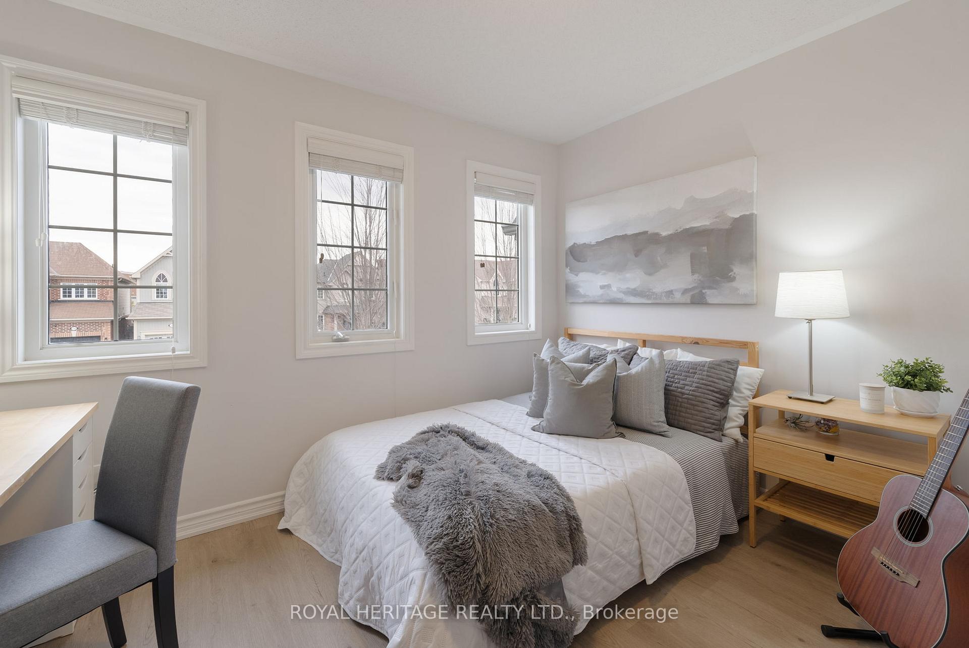Photo 21 of 127 Honeyman Drive, Clarington, Bowmanville — HOMEH